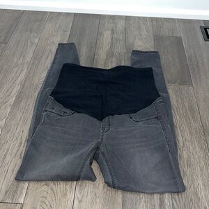 H & M maternity black distressed like skinny stretchy jeans